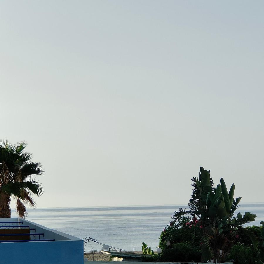 Appartamento I Puritani On The Beach Giardini Naxos Exterior photo